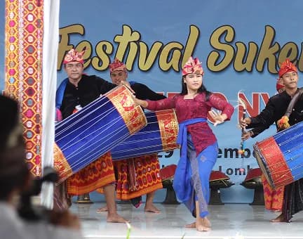 Festival Tenun
Lombok Tengah